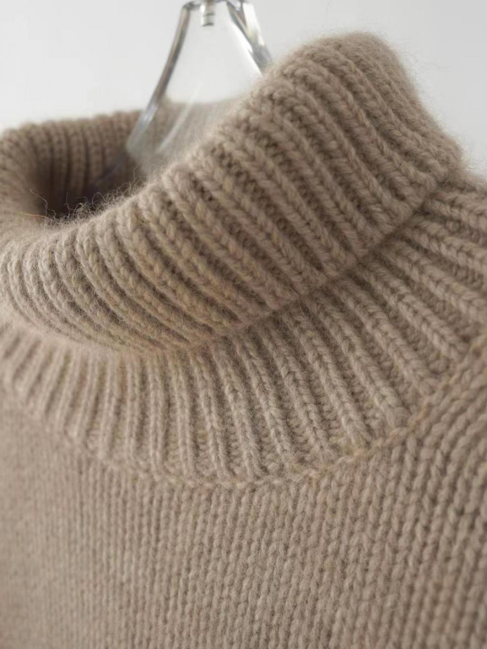 Lara™ | Cashmere Turtleneck Sweater